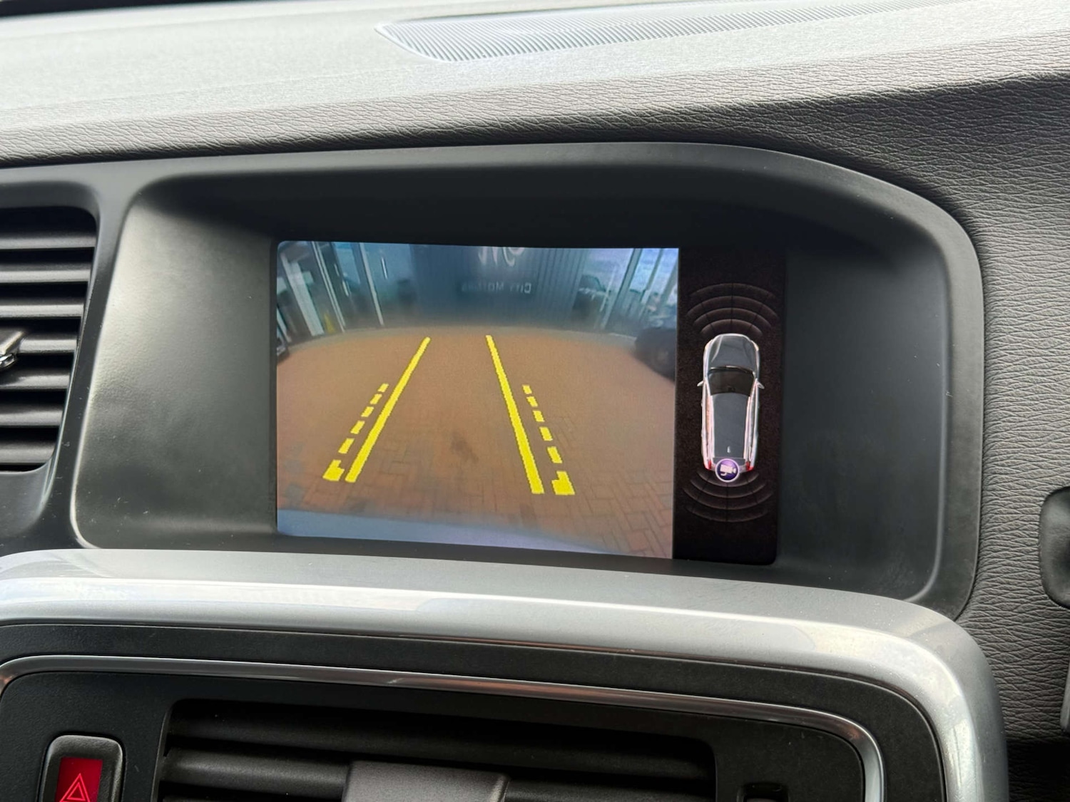 Used Volvo V60 2018 for sale - 76006108: Photo 32