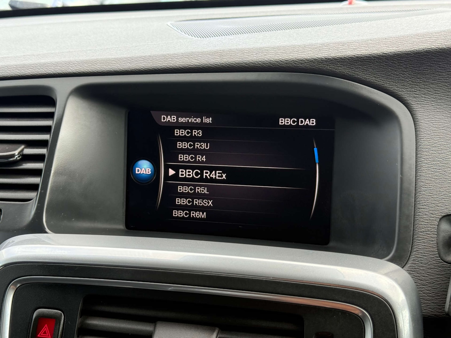 Used Volvo V60 2018 for sale - 76006108: Photo 34