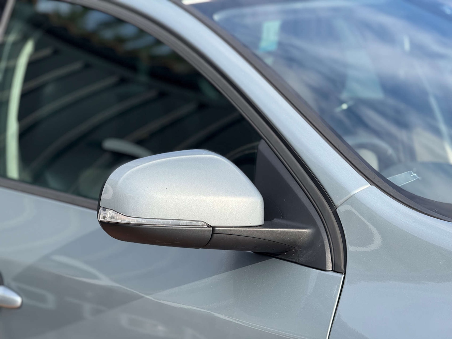 Used Volvo V60 2018 for sale - 76006108: Photo 46