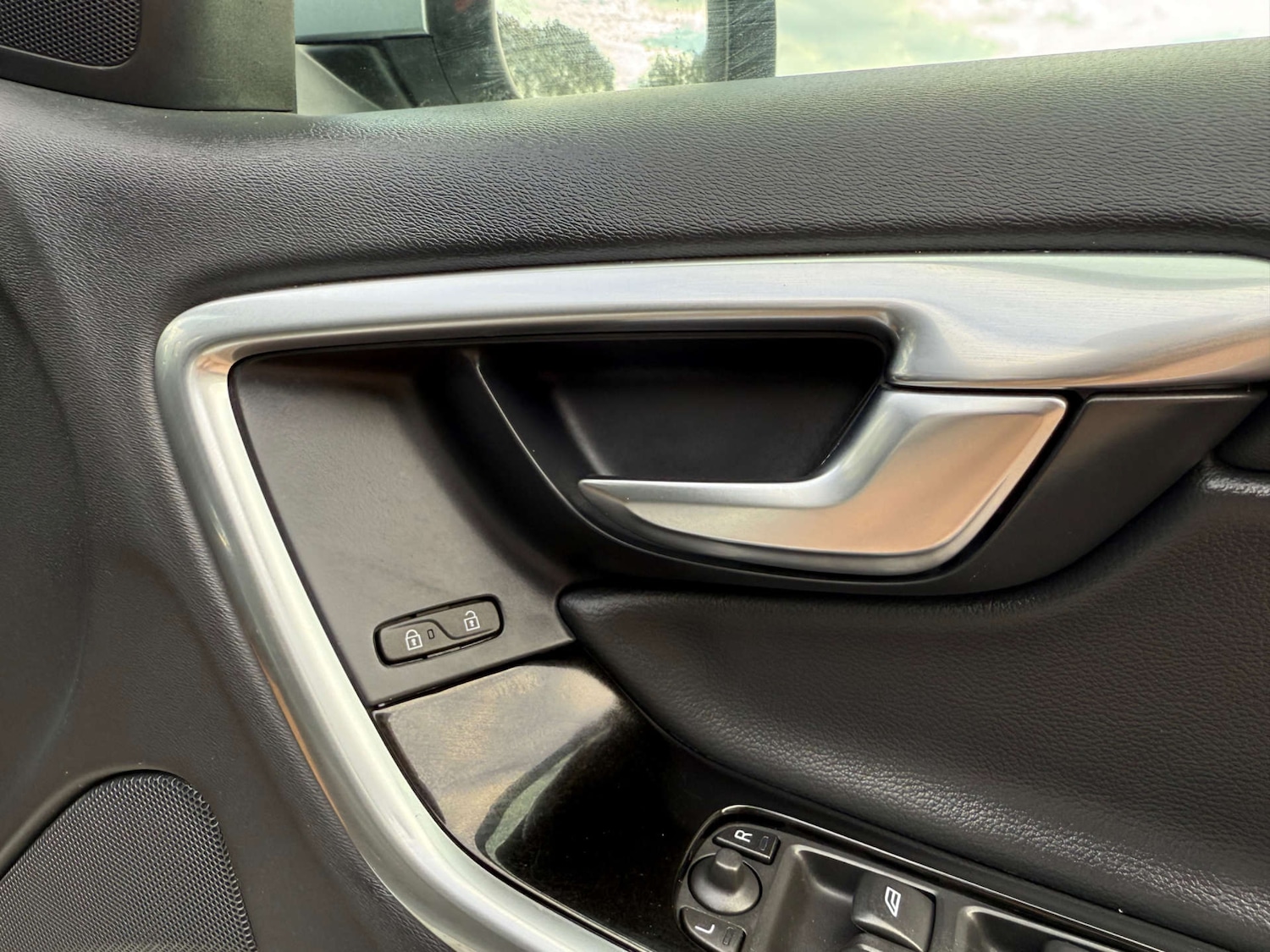 Used Volvo V60 2018 for sale - 76006108: Photo 52