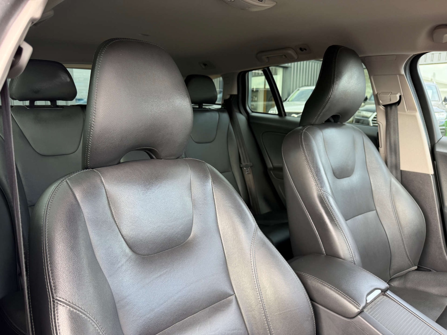 Used Volvo V60 2018 for sale - 76006108: Photo 59