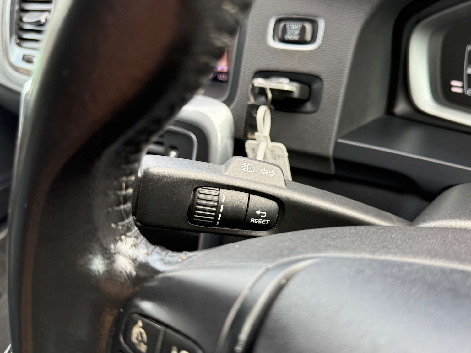 Used Volvo V60 2018 for sale - 76006108: Photo 63