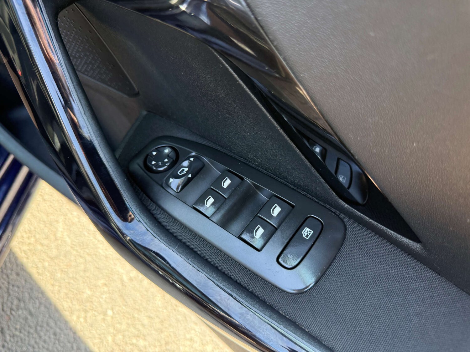 Used Peugeot 208 2019 for sale - 75971115: Photo 24