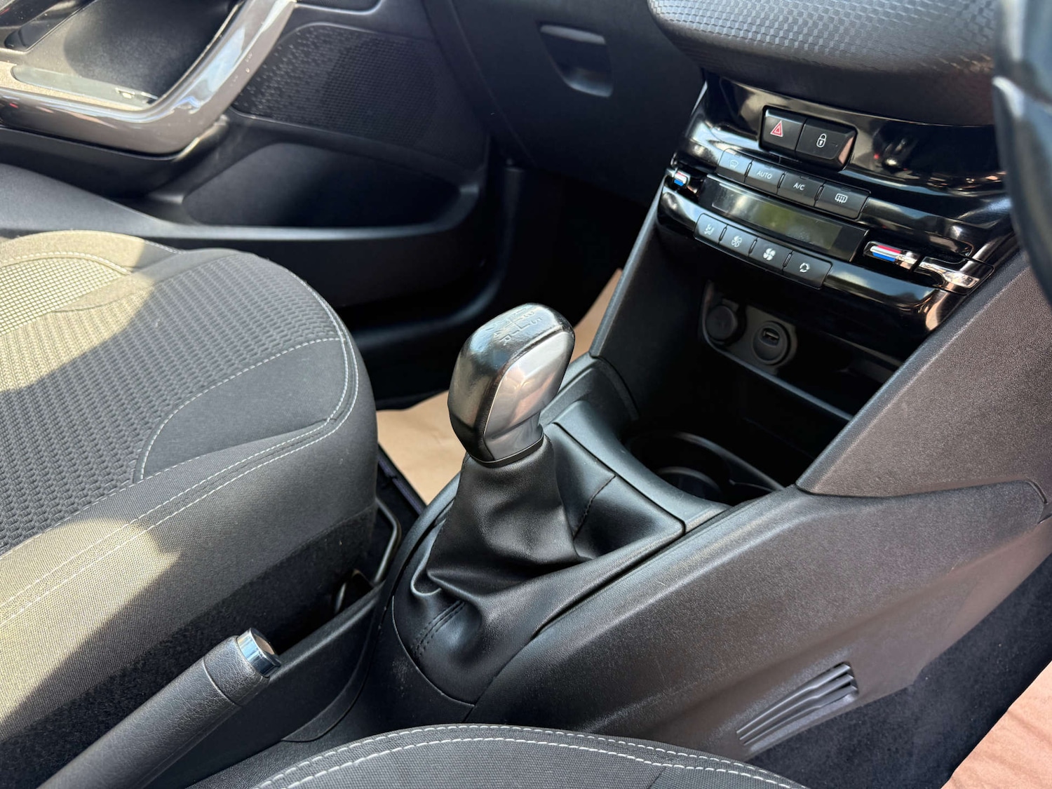 Used Peugeot 208 2019 for sale - 75971115: Photo 28