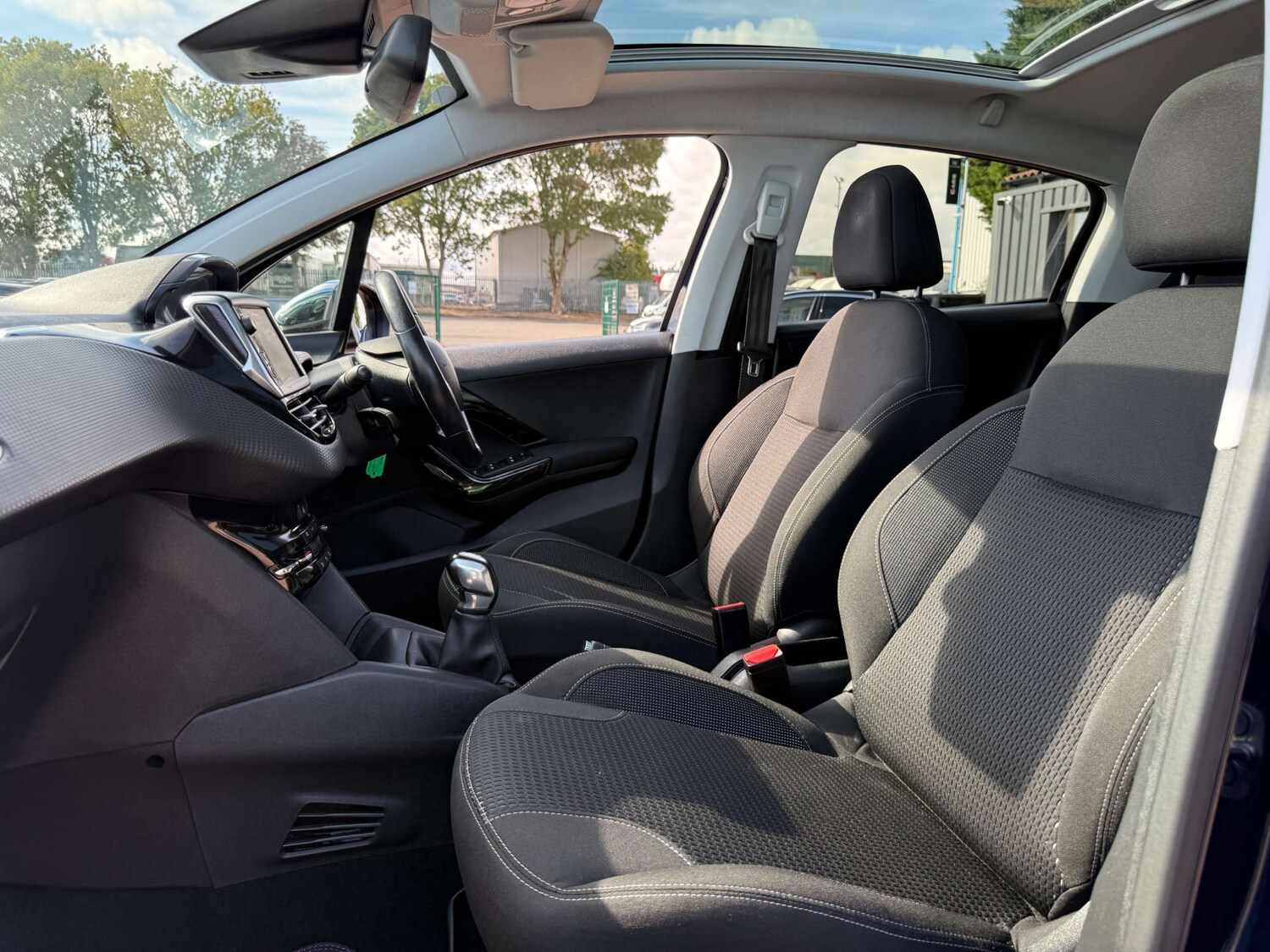 Used Peugeot 208 2019 for sale - 75971115: Photo 44