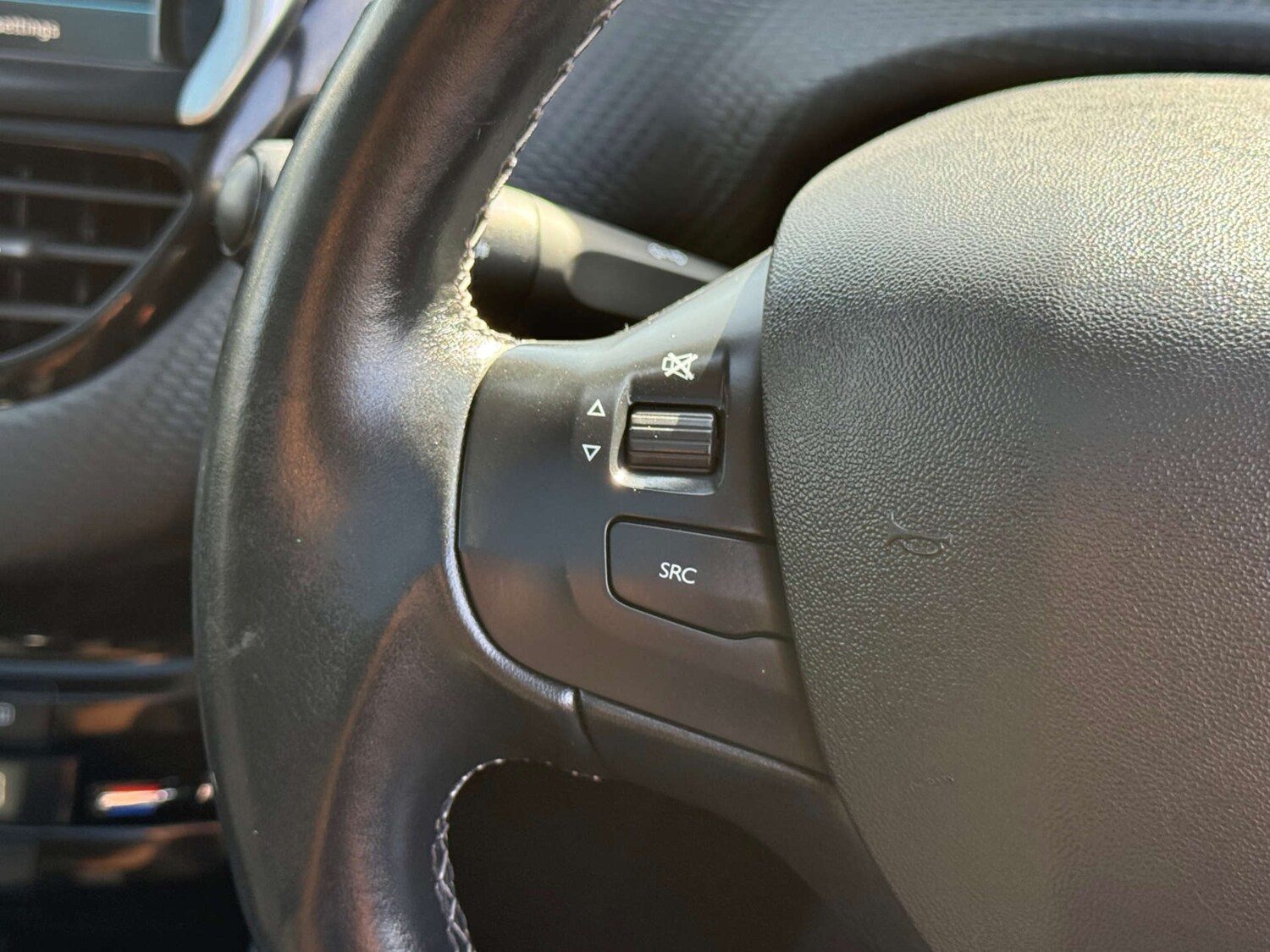 Used Peugeot 208 2019 for sale - 75971115: Photo 65