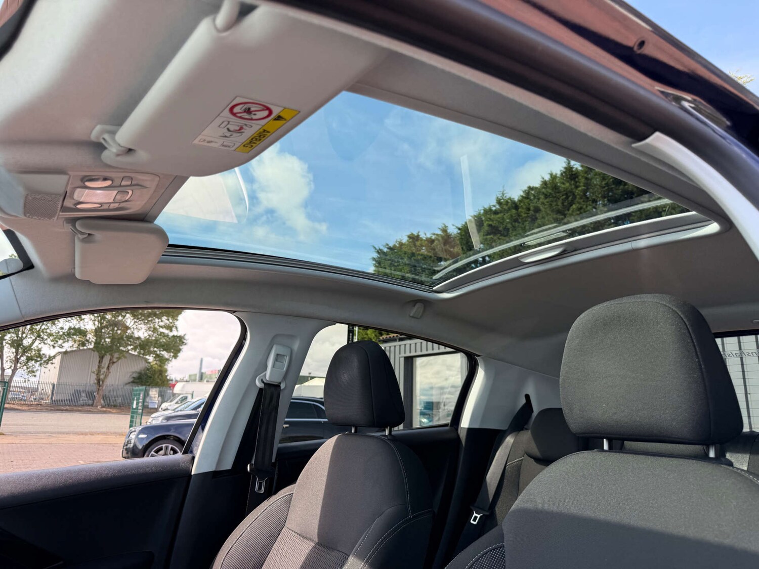 Used Peugeot 208 2019 for sale - 75971115: Photo 88