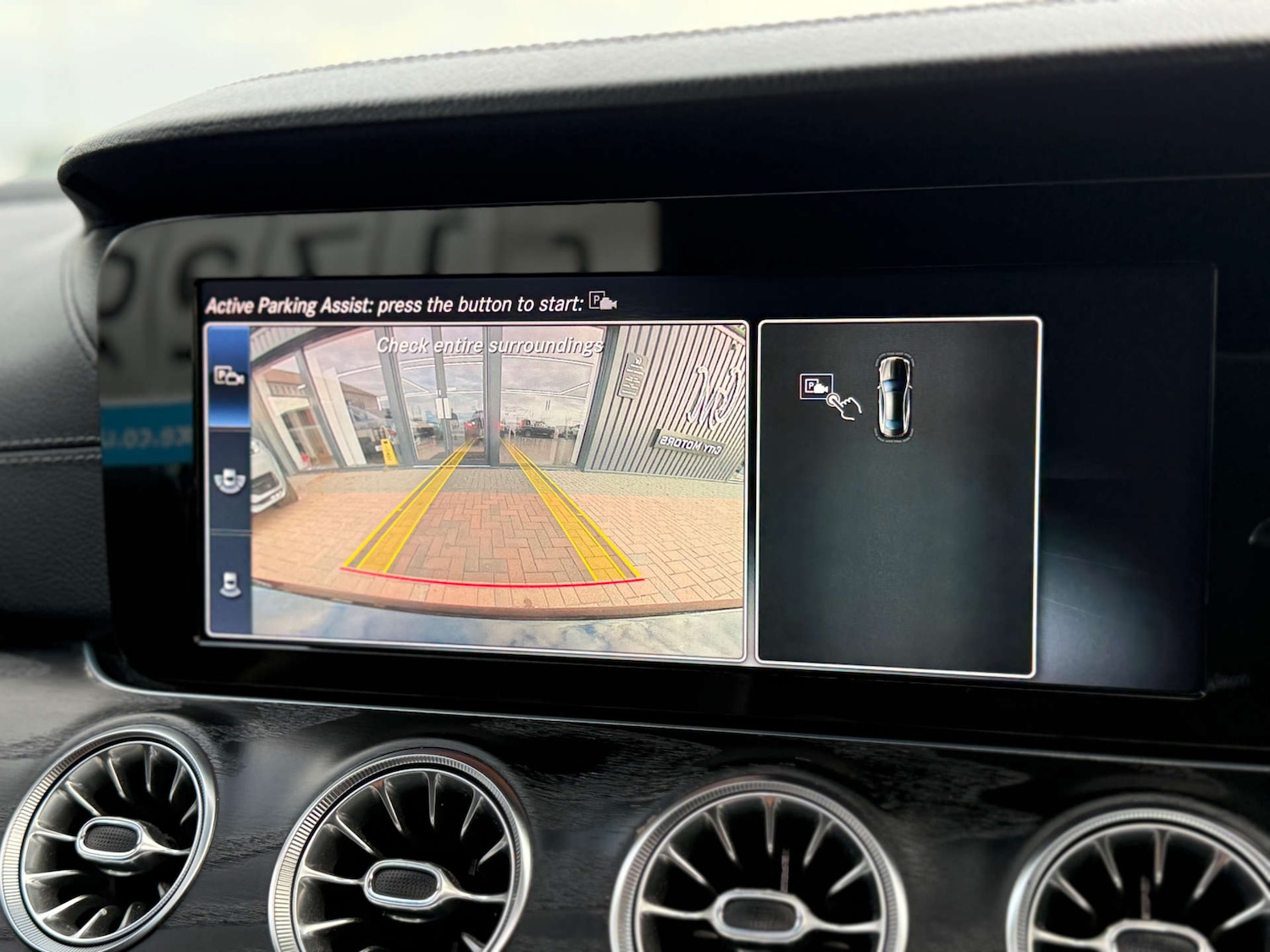 Used Mercedes-Benz E Class 2018 for sale - 76026245: Photo 100