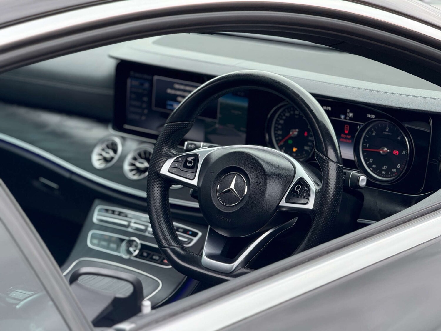 Used Mercedes-Benz E Class 2018 for sale - 76026245: Photo 40