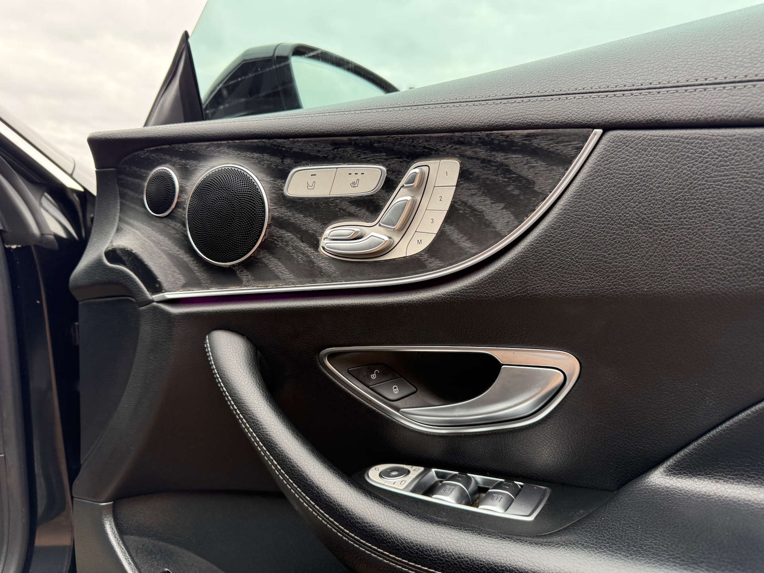 Used Mercedes-Benz E Class 2018 for sale - 76026245: Photo 65