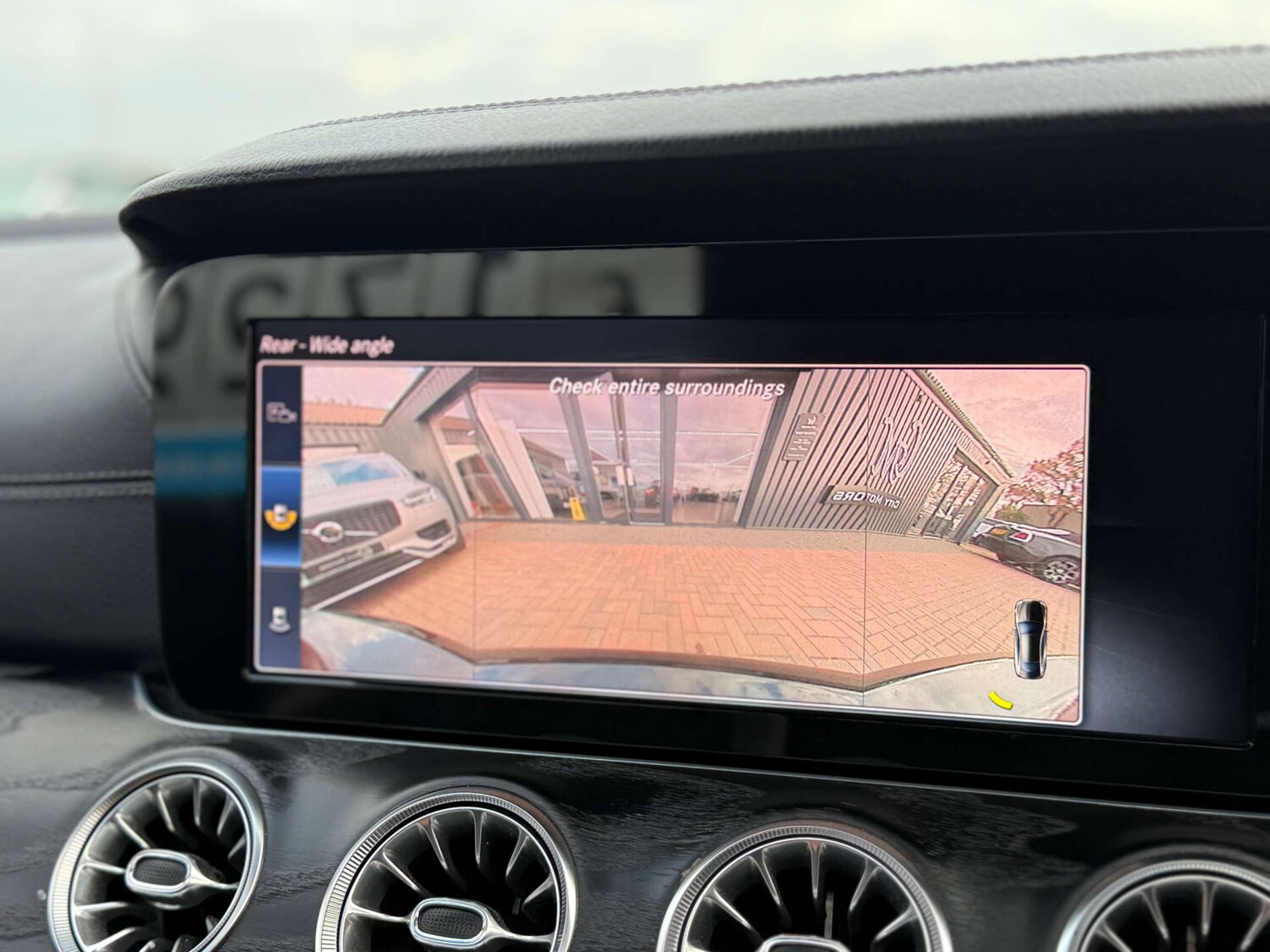 Used Mercedes-Benz E Class 2018 for sale - 76026245: Photo 99