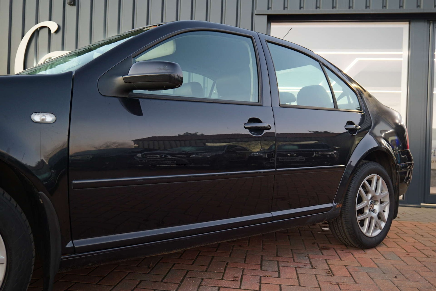 Used Volkswagen Bora 2005 for sale - 77022639: Photo 2