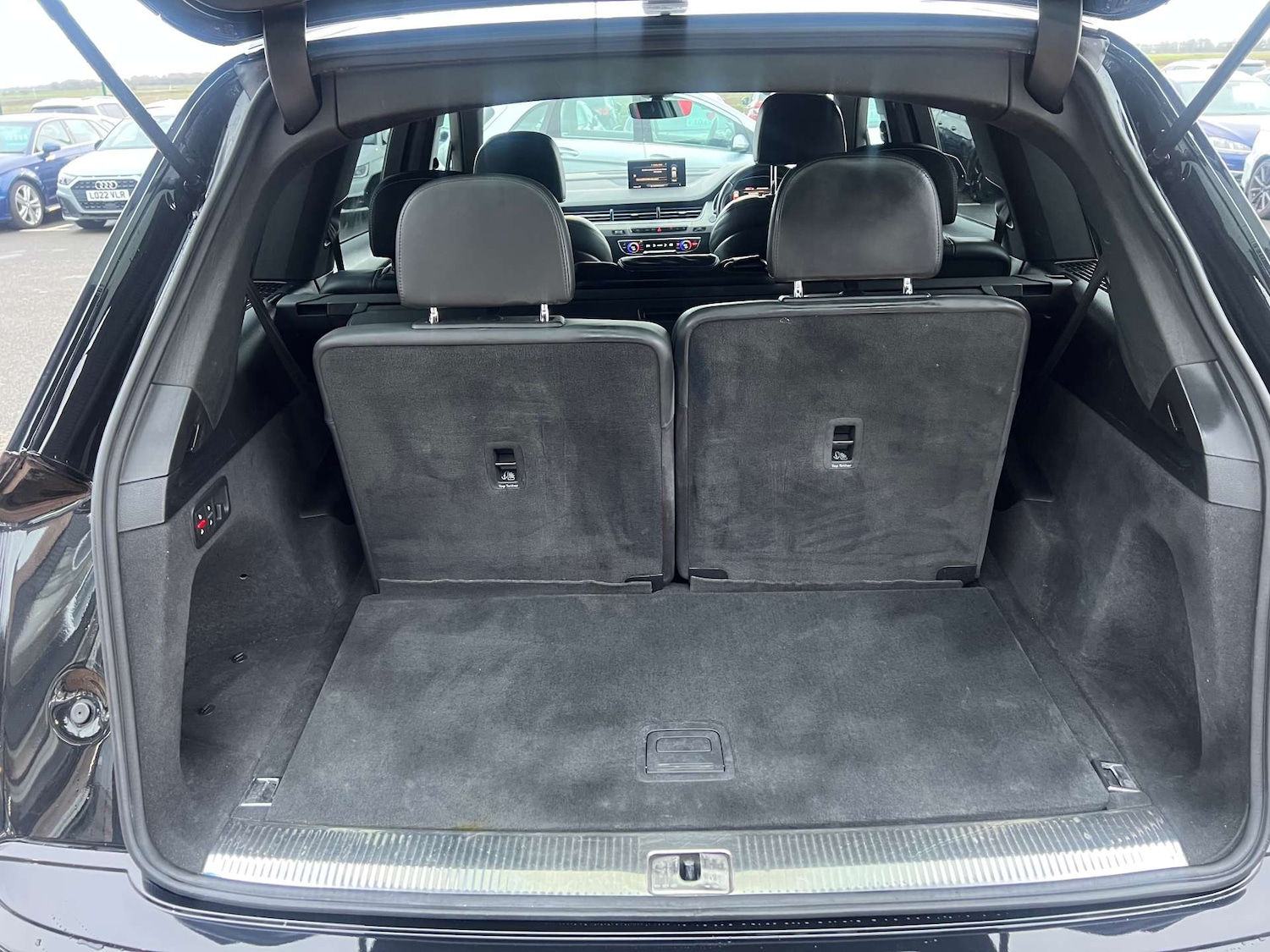 Used Audi Q7 2017 for sale - 77422863: Photo 64