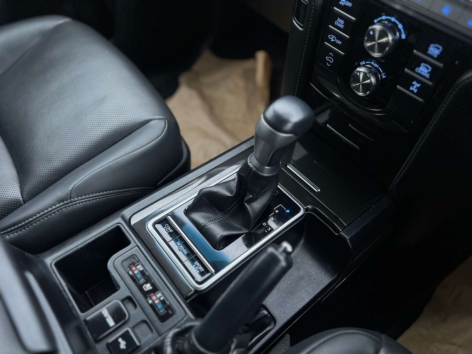 Used Toyota Land Cruiser 2022 for sale - 77288596: Photo 25