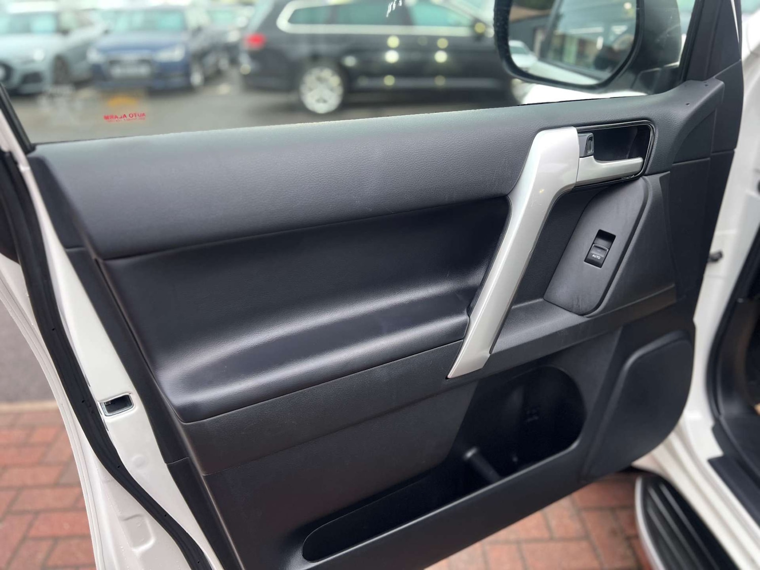 Used Toyota Land Cruiser 2022 for sale - 77288596: Photo 64