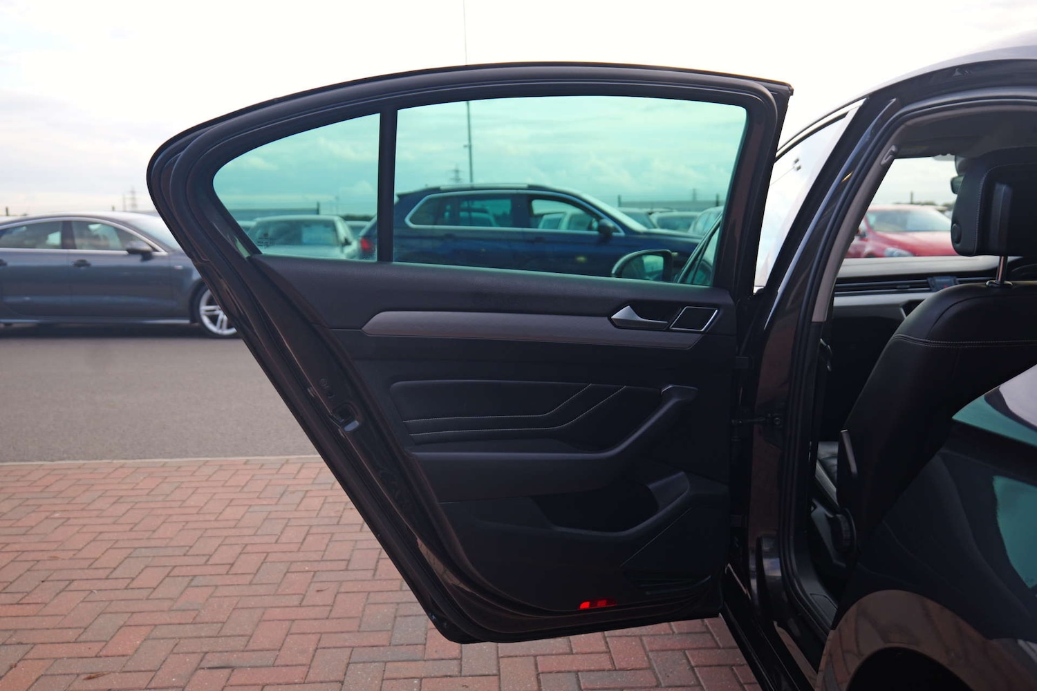 Used Volkswagen Passat 2021 for sale - 76354265: Photo 75
