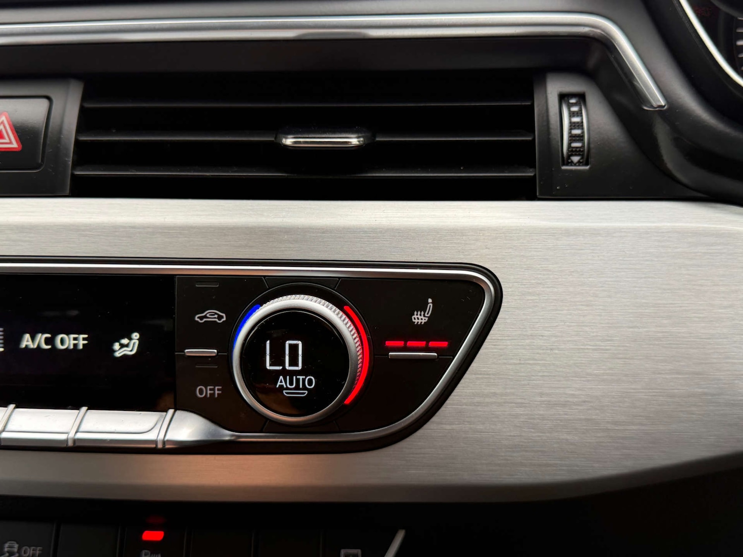 Used Audi A4 2017 for sale - 76056637: Photo 37