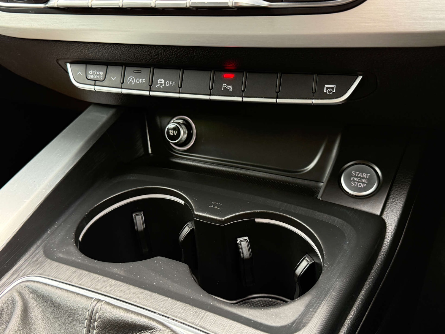 Used Audi A4 2017 for sale - 76056637: Photo 38