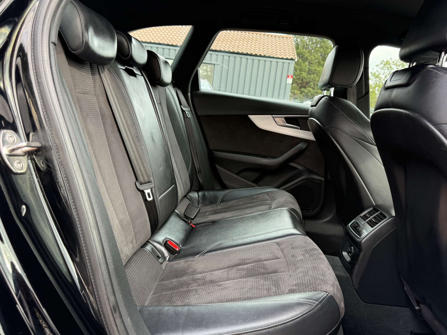 Used Audi A4 2017 for sale - 76056637: Photo 46