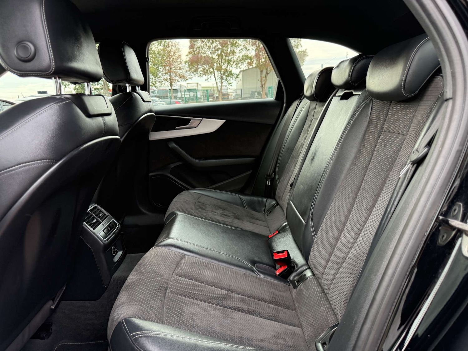 Used Audi A4 2017 for sale - 76056637: Photo 50