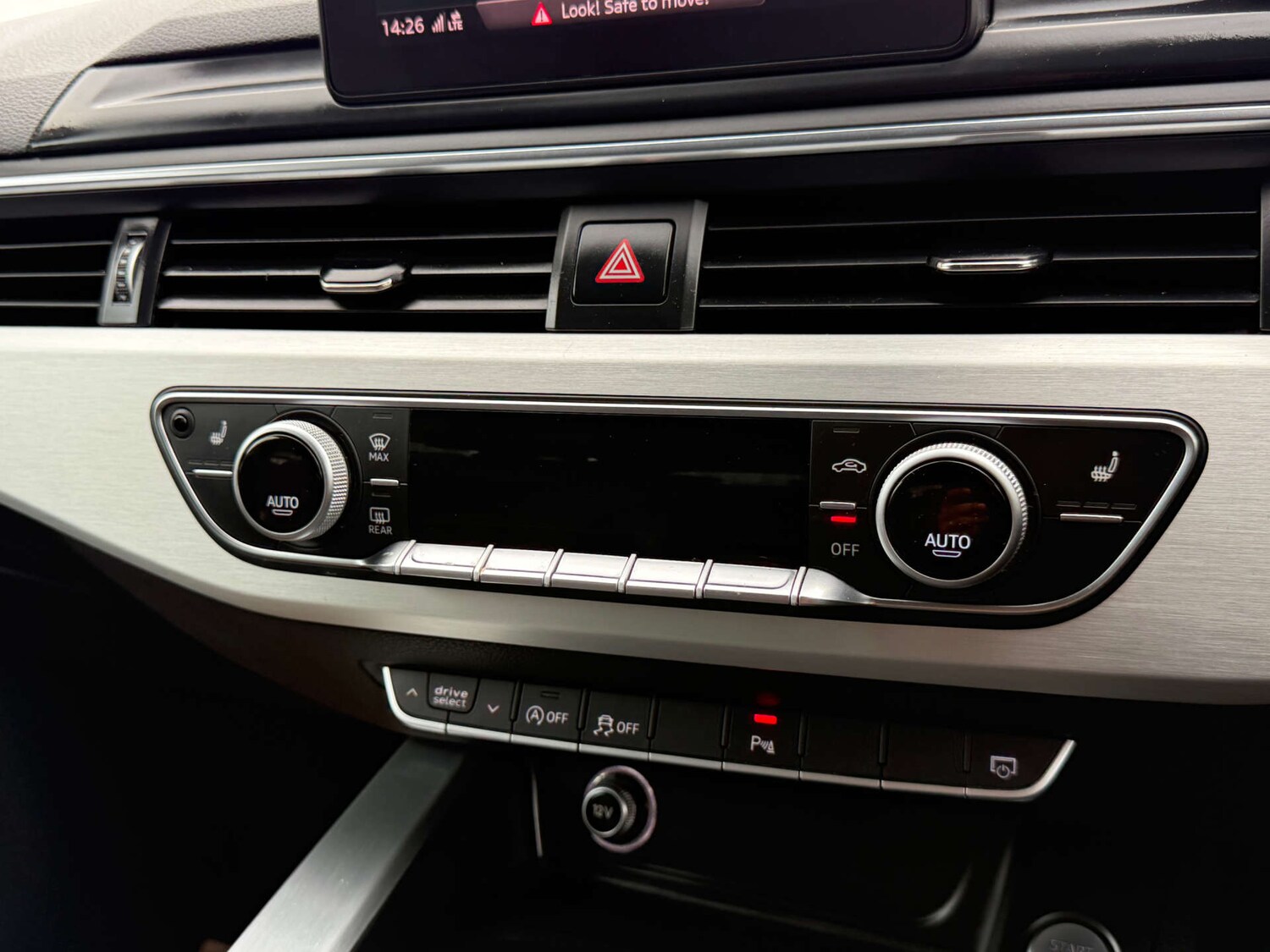 Used Audi A4 2017 for sale - 76056637: Photo 77