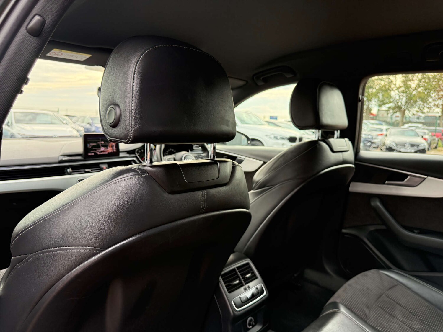 Used Audi A4 2017 for sale - 76056637: Photo 96