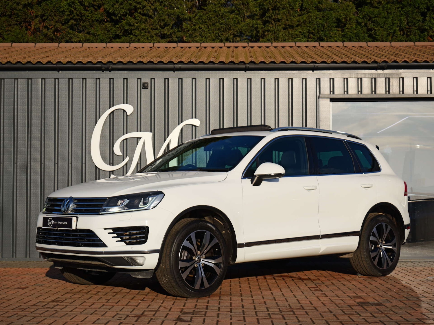 Used Volkswagen Touareg 2015 for sale - 76706747: Photo 2