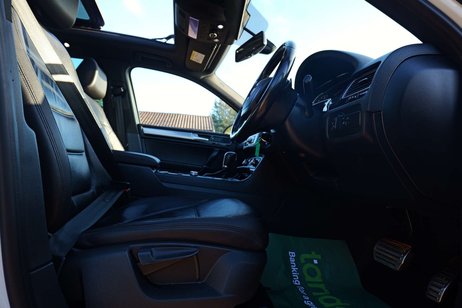 Used Volkswagen Touareg 2015 for sale - 76706747: Photo 24