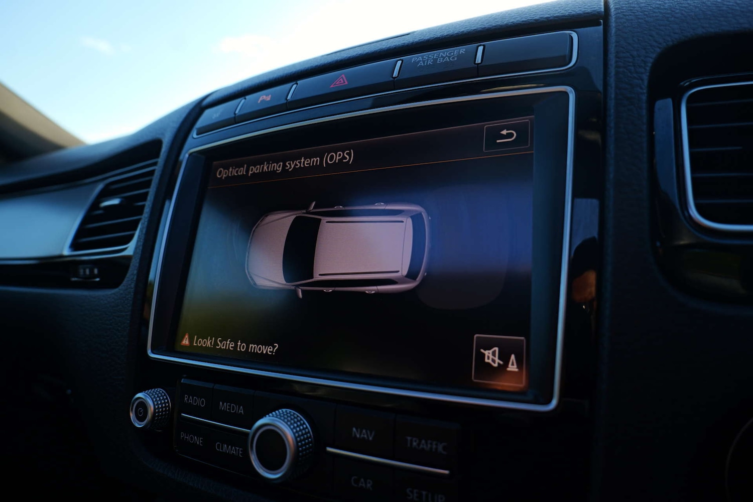 Used Volkswagen Touareg 2015 for sale - 76706747: Photo 30