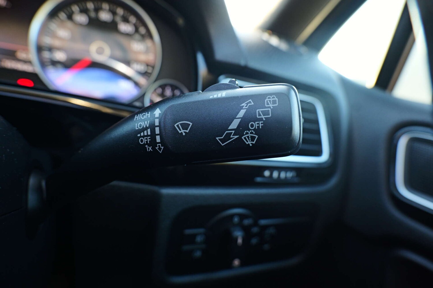 Used Volkswagen Touareg 2015 for sale - 76706747: Photo 44