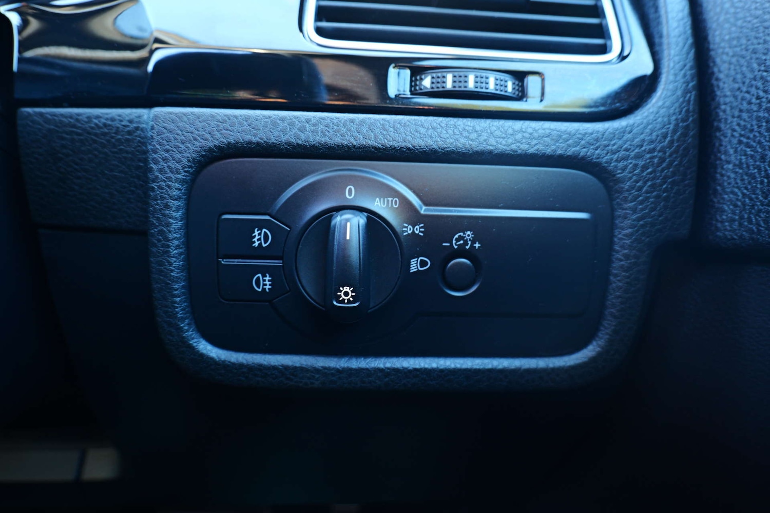 Used Volkswagen Touareg 2015 for sale - 76706747: Photo 47