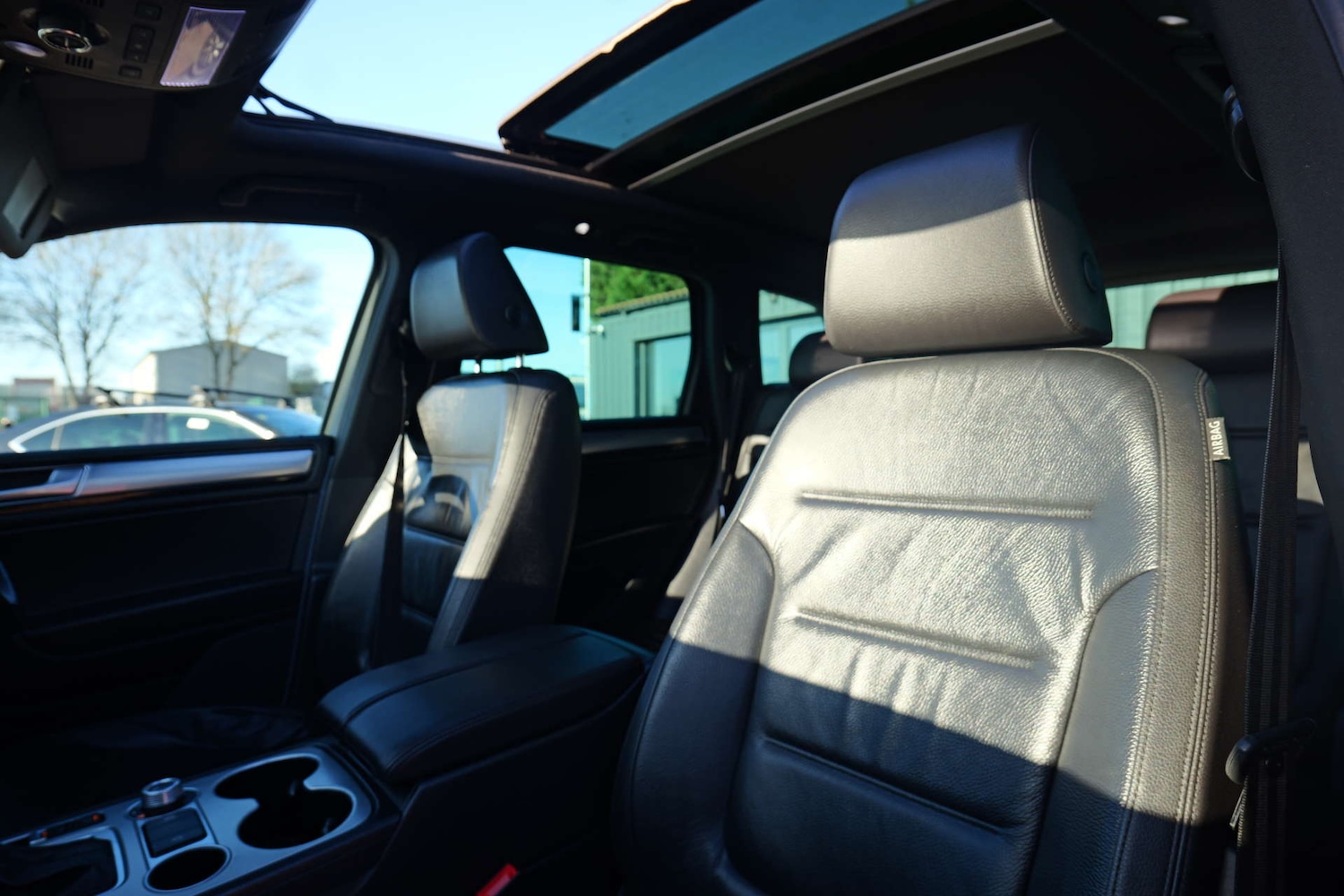 Used Volkswagen Touareg 2015 for sale - 76706747: Photo 62