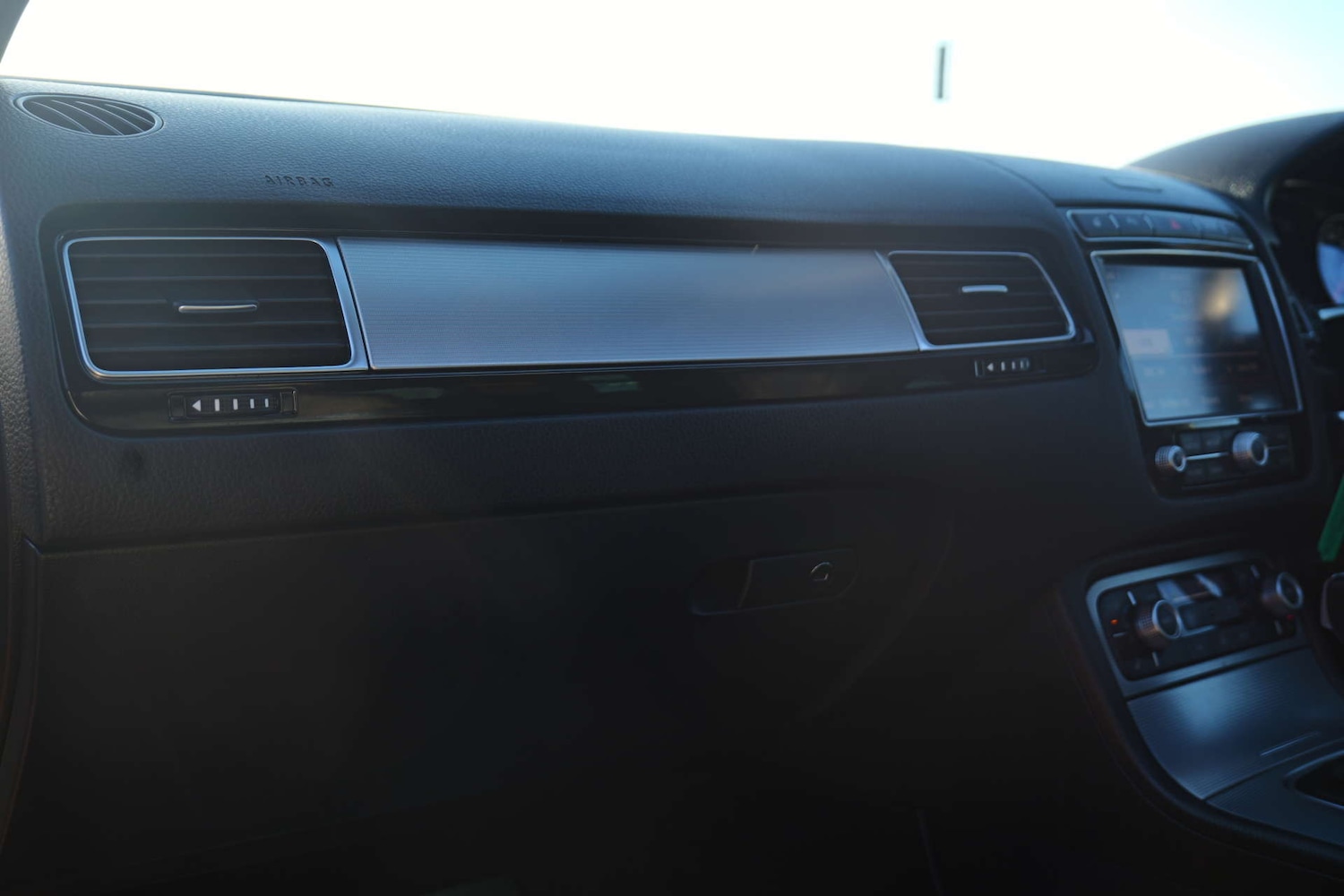 Used Volkswagen Touareg 2015 for sale - 76706747: Photo 68