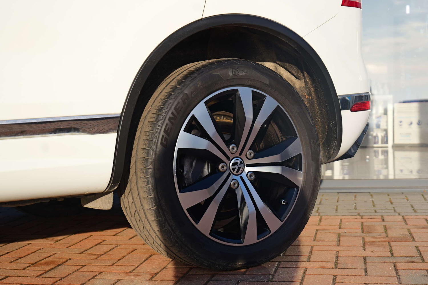 Used Volkswagen Touareg 2015 for sale - 76706747: Photo 71