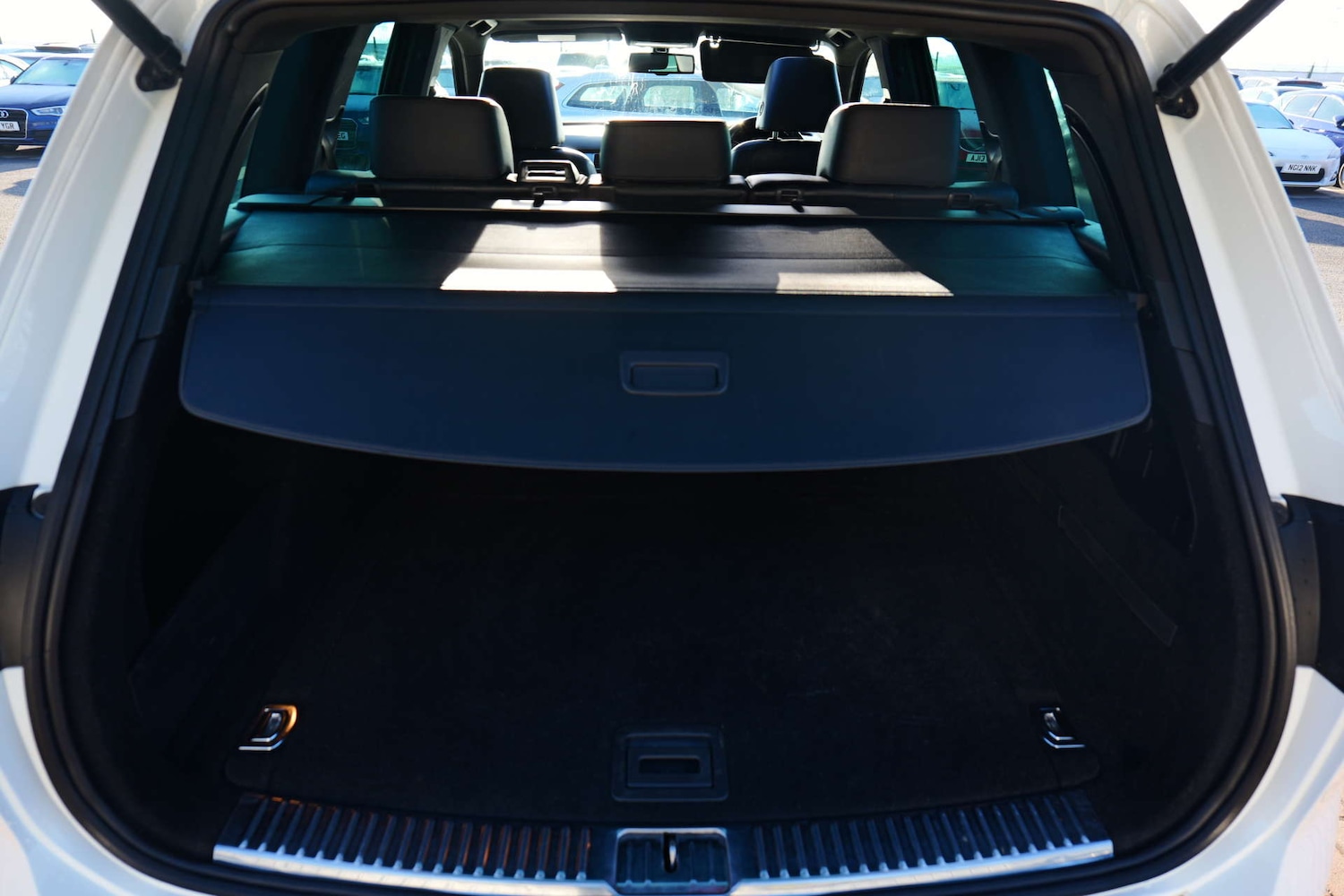 Used Volkswagen Touareg 2015 for sale - 76706747: Photo 75