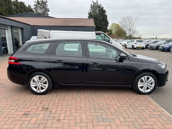 Used Peugeot 308 2018 for sale - 78039605: Photo