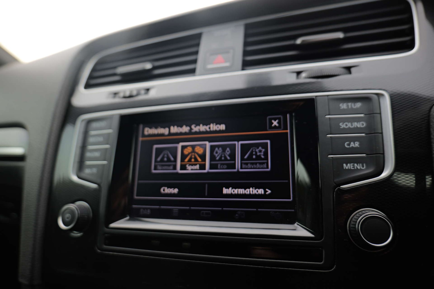 Used Volkswagen Golf 2014 for sale - 77159484: Photo 33