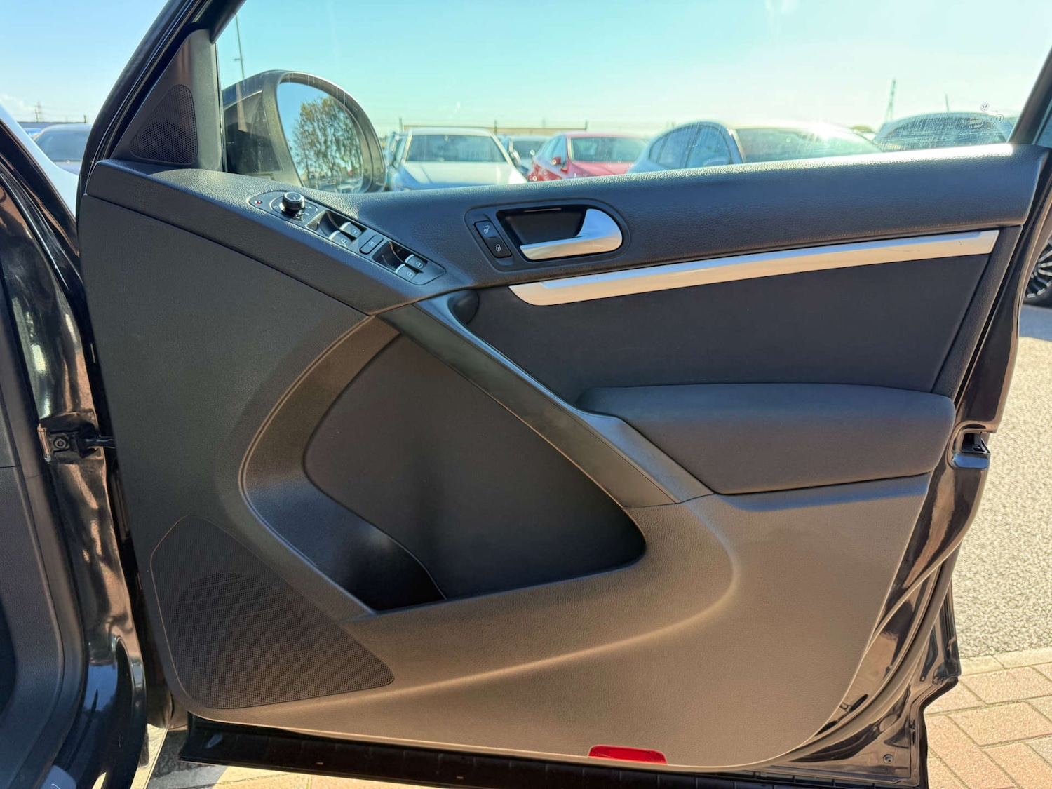 Used Volkswagen Tiguan 2015 for sale - 76159806: Photo 24