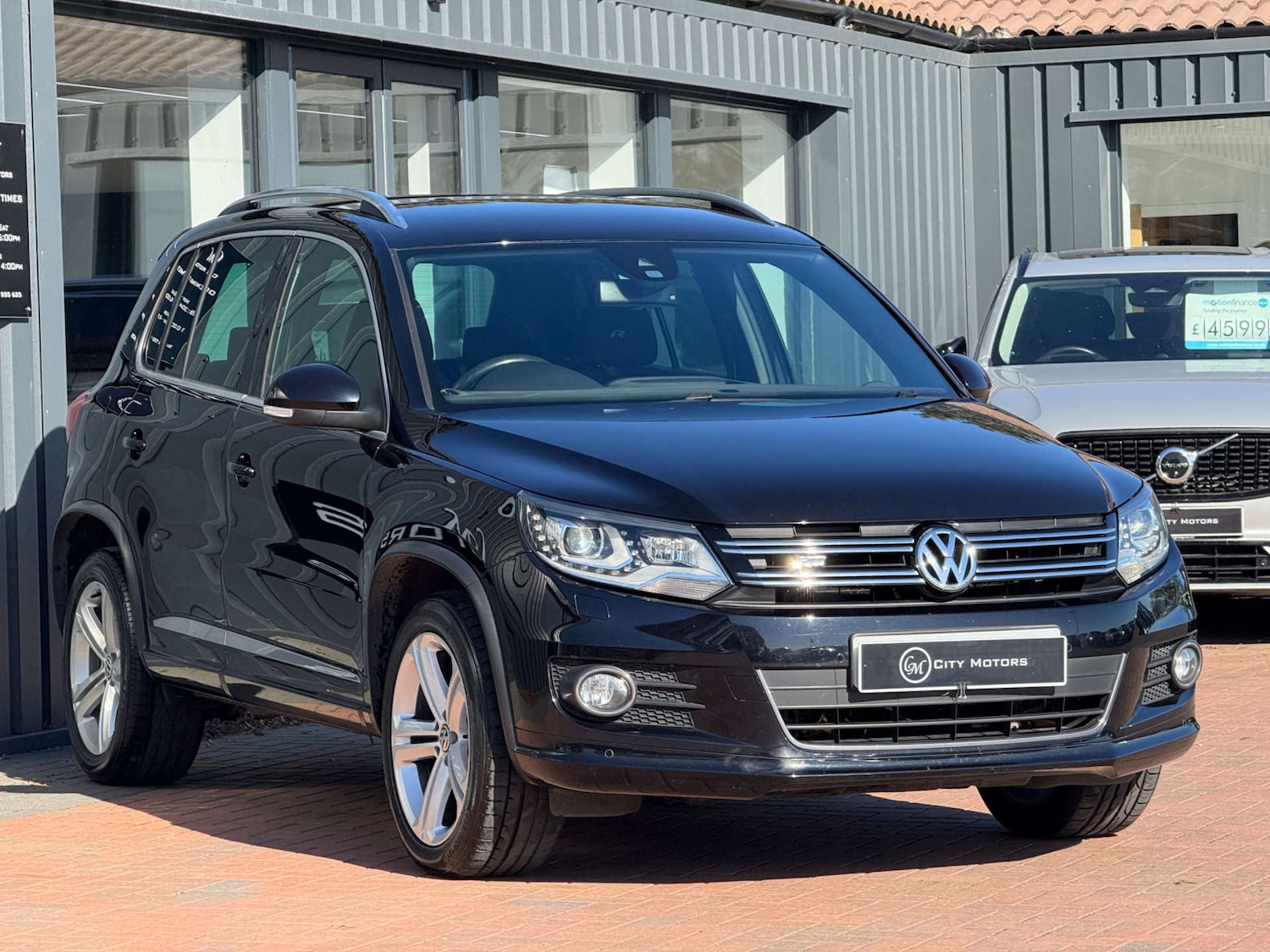 Used Volkswagen Tiguan 2015 for sale - 76159806: Photo 4