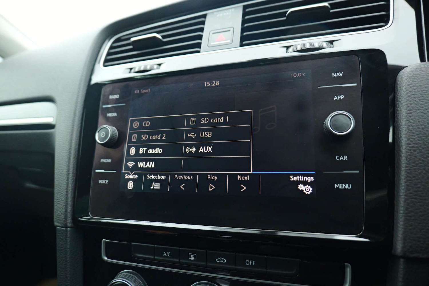 Used Volkswagen Golf 2017 for sale - 77172458: Photo 27