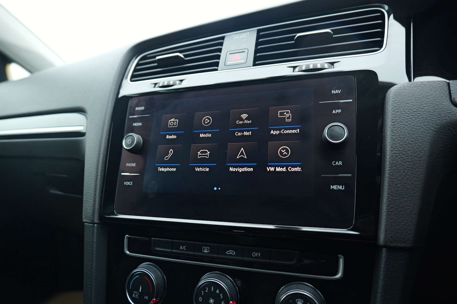 Used Volkswagen Golf 2017 for sale - 77172458: Photo 29