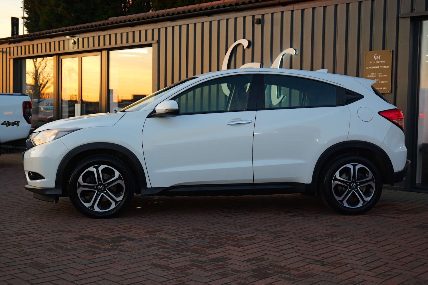 Used Honda HR-V 2017 for sale - 76653990: Photo 10