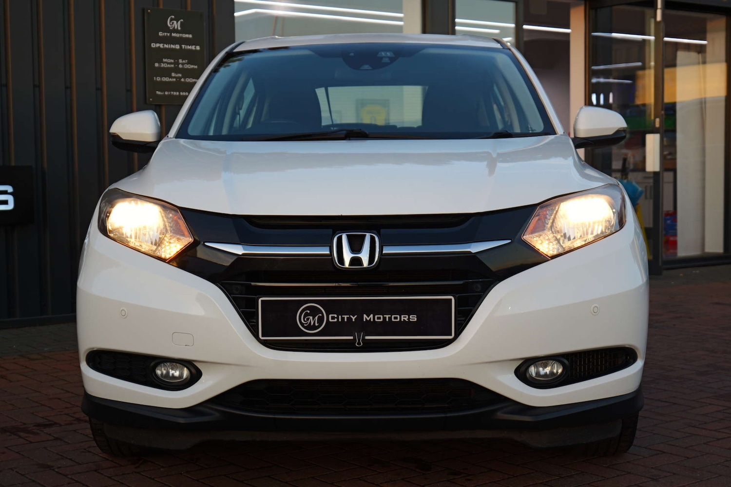 Used Honda HR-V 2017 for sale - 76653990: Photo 3