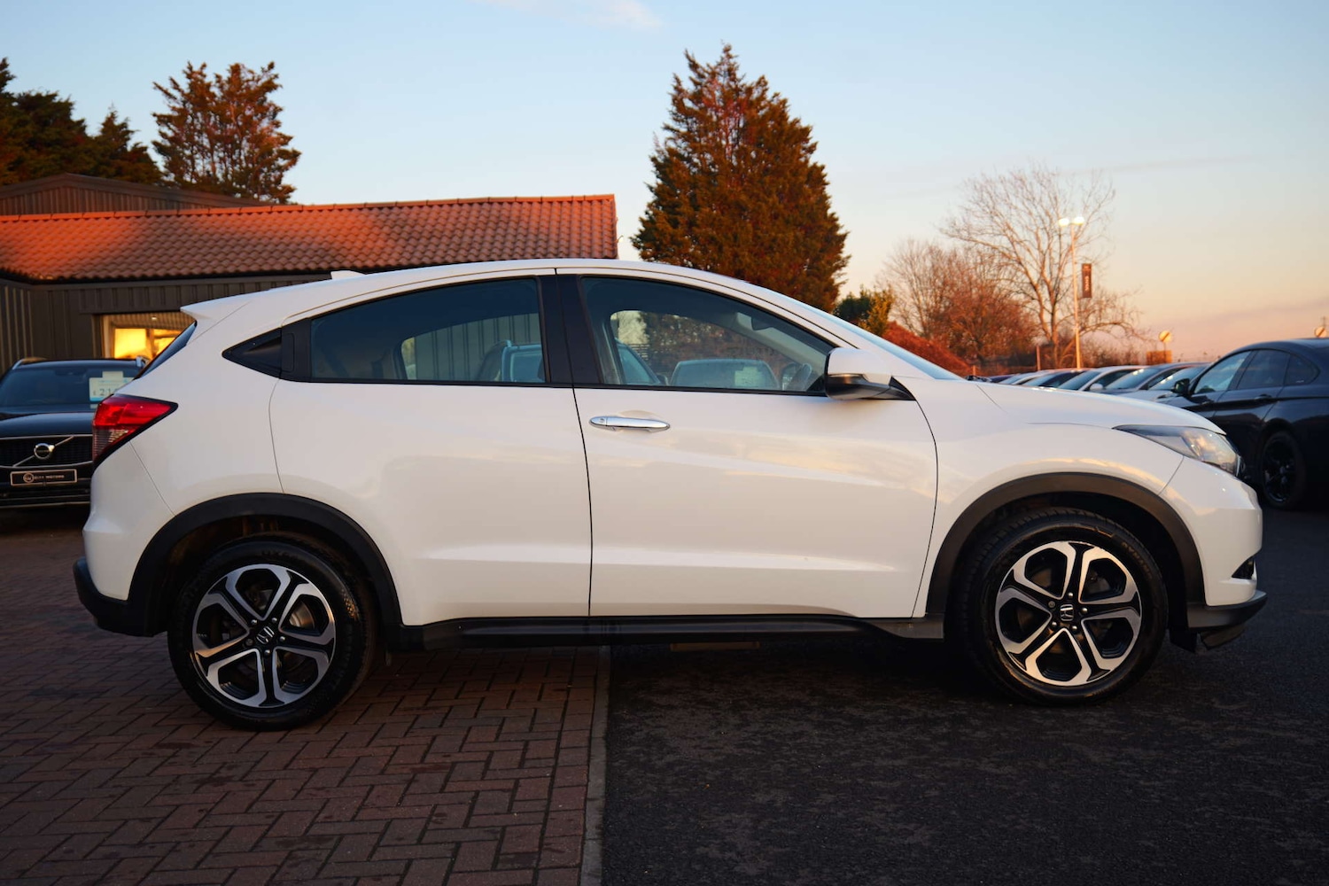 Used Honda HR-V 2017 for sale - 76653990: Photo 5