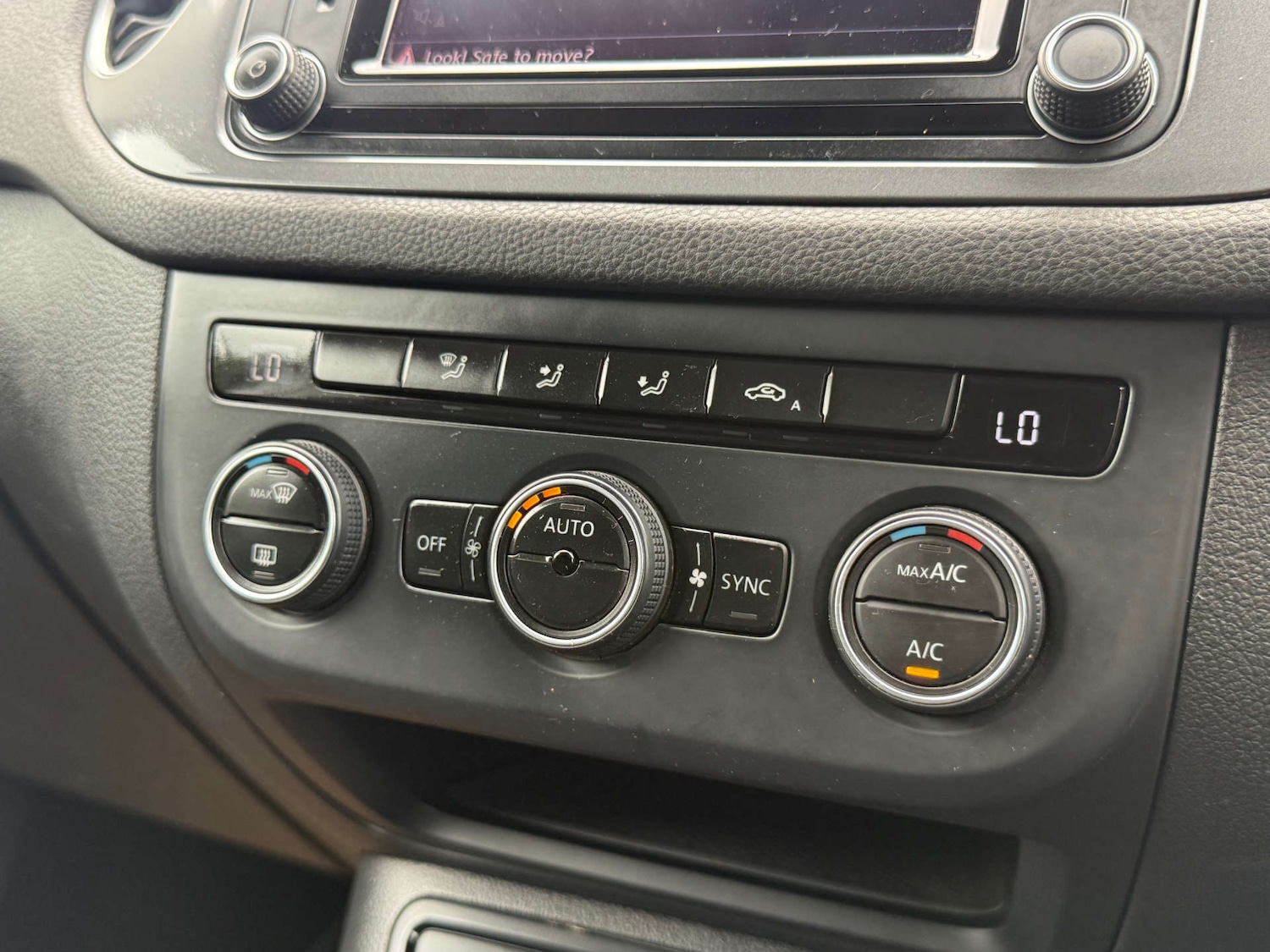 Used Volkswagen Tiguan 2016 for sale - 76601914: Photo 28