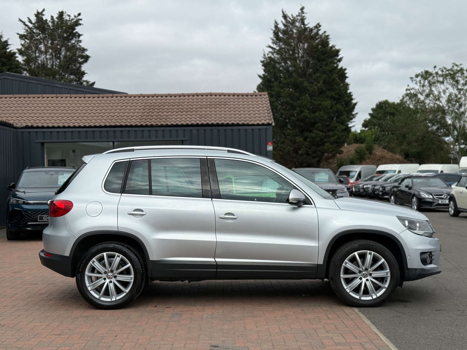 Used Volkswagen Tiguan 2016 for sale - 76601914: Photo 5