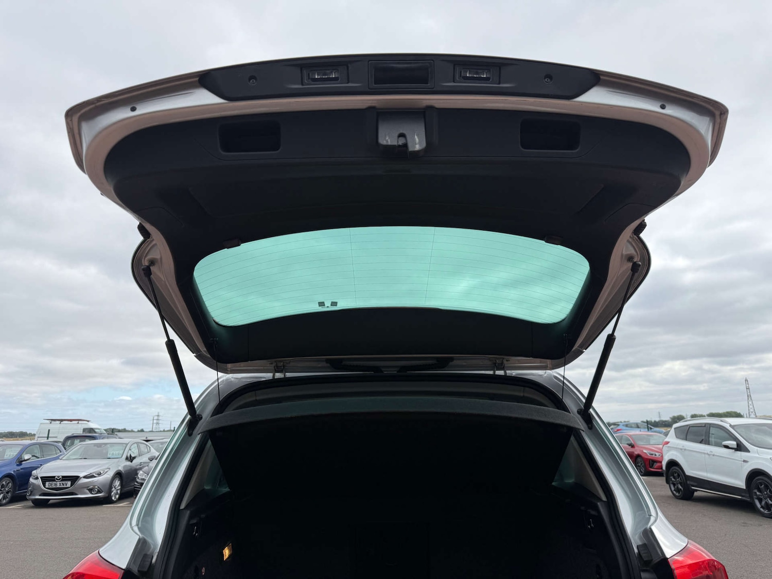 Used Volkswagen Tiguan 2016 for sale - 76601914: Photo 55