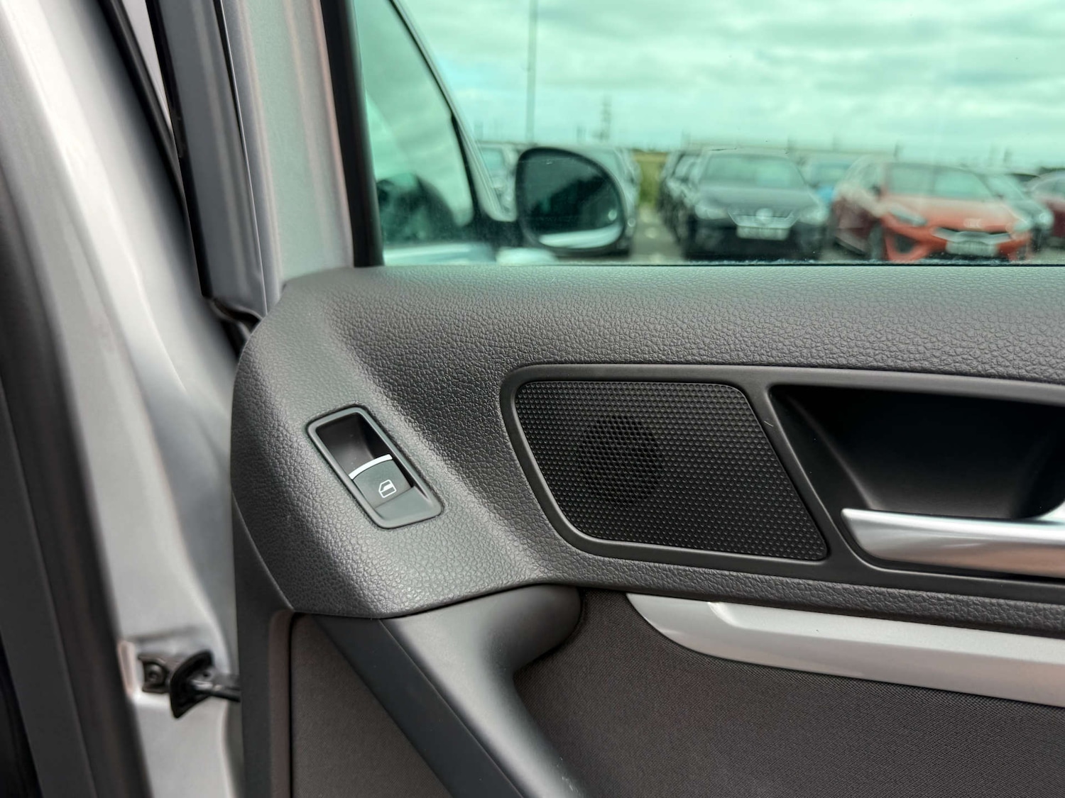 Used Volkswagen Tiguan 2016 for sale - 76601914: Photo 82