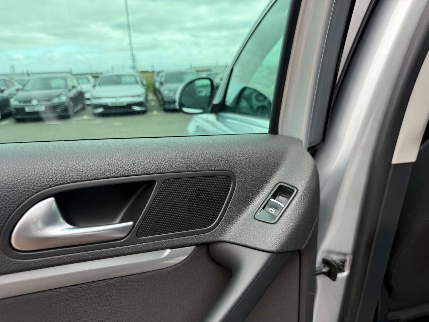 Used Volkswagen Tiguan 2016 for sale - 76601914: Photo 87