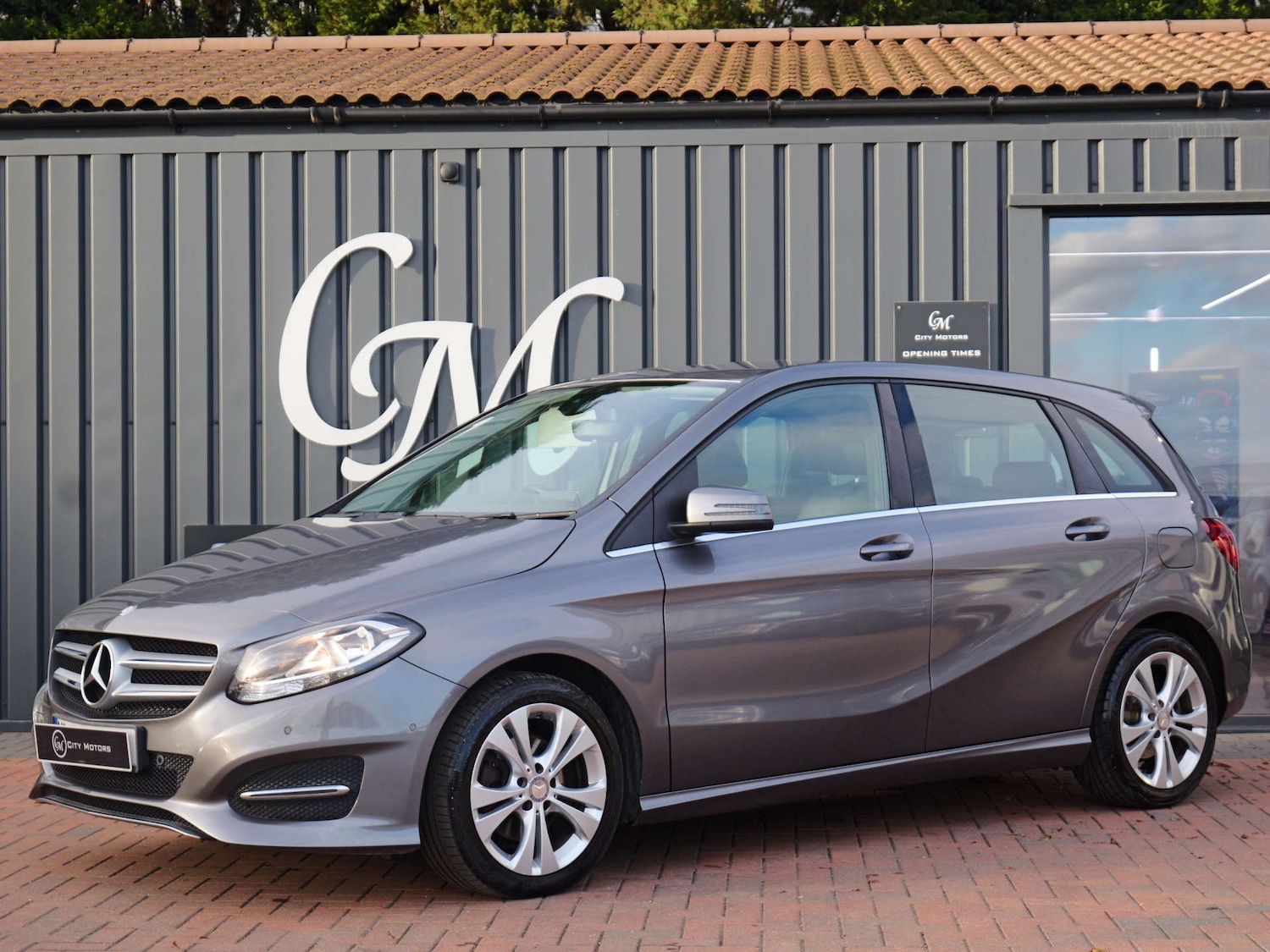 Used Mercedes-Benz B Class 2015 for sale - 76382742: Photo 1